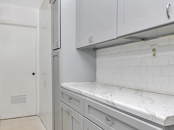 4th image of 153-25 88th St #1J