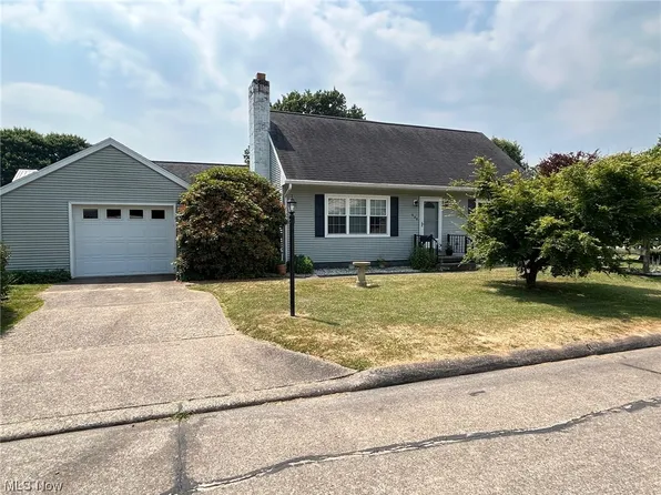 509 Elizabeth Ave, Williamstown, WV 26187