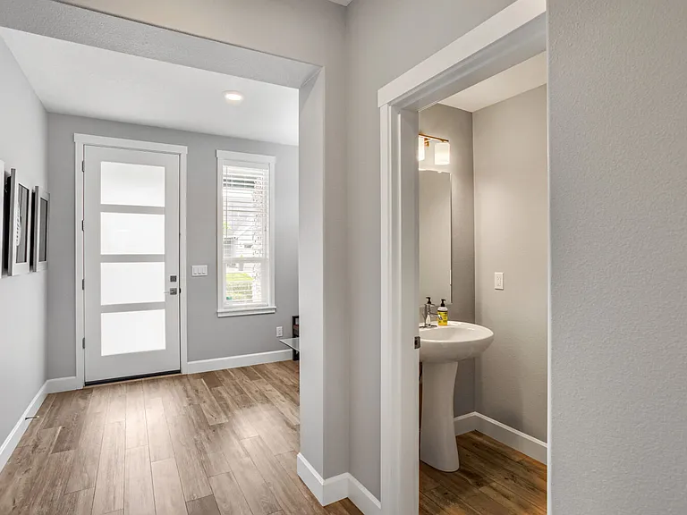 5210 NE 133rd St — Photo 5