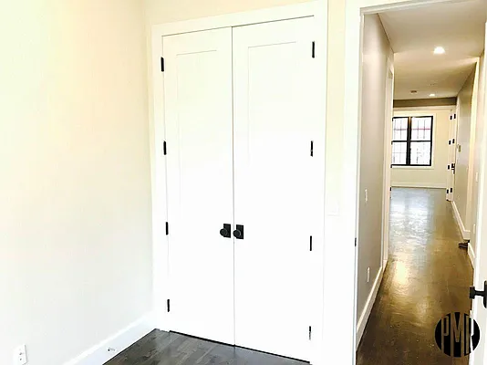 Rented by Premier Metro Realty Corp | media 37