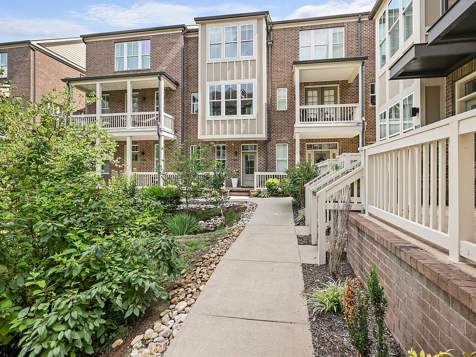 1st image of 207 Porter Village Cir