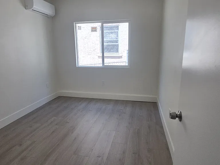 6941 Mohawk St — Photo 4