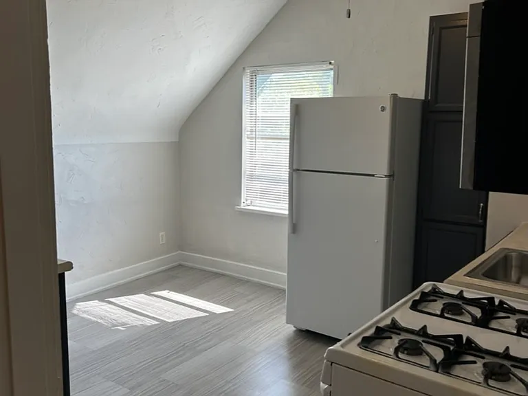 1118 Cypress St #3 — Photo 5