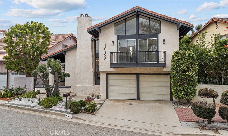 1st image of 10125 Hollow Glen Cir