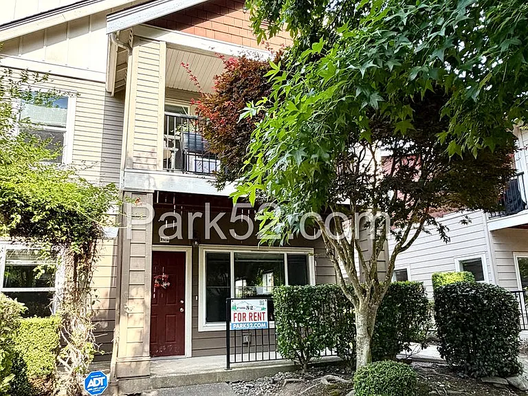 2178 Palisade Blvd — Photo 1