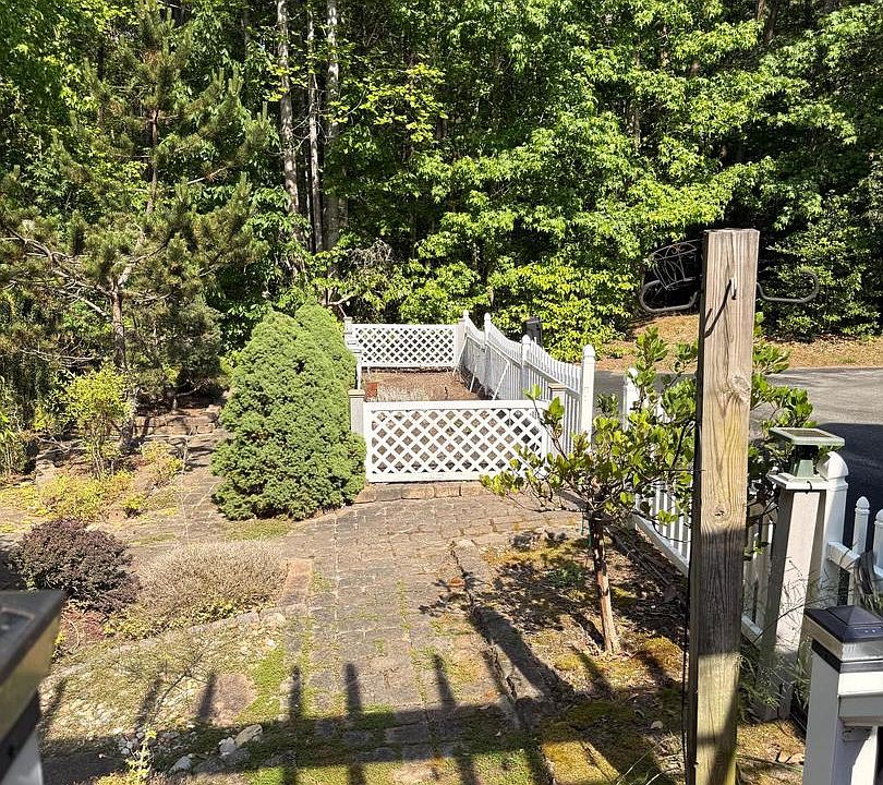2nd image of 23454 Chandler Ct