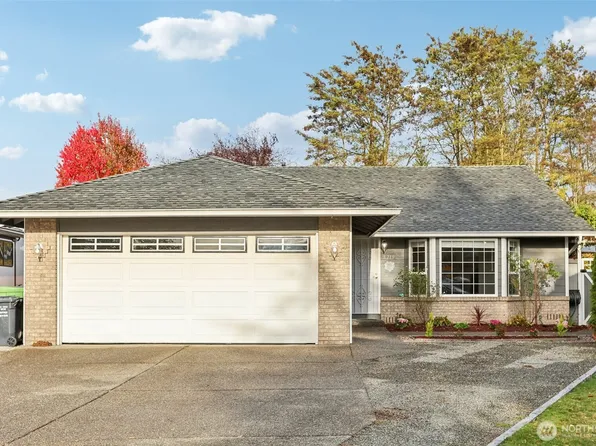 8219 48th Drive NE, Marysville, WA 98270