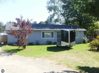 3489 S 39th Rd, Cadillac, MI 49601