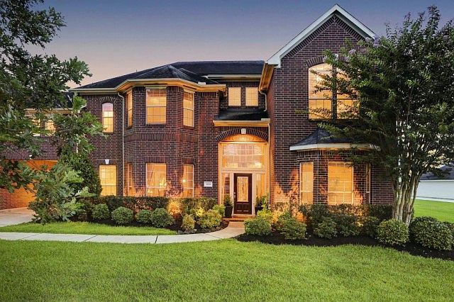 1st image of 3858 Summer Manor Dr