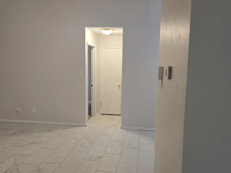 6609 Pecanwood Dr — Photo 4