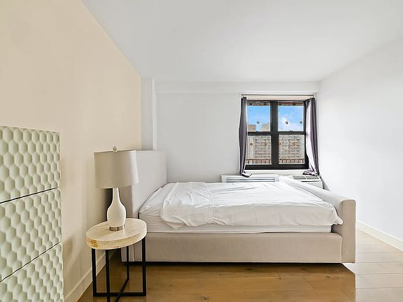 5th image of 175 W 95th St APT 19A
