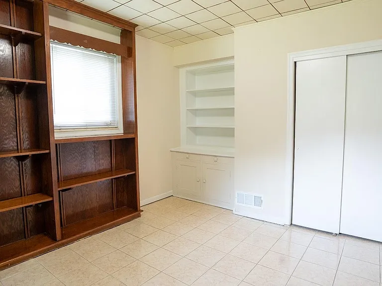 E Parkhill Dr — Photo 18