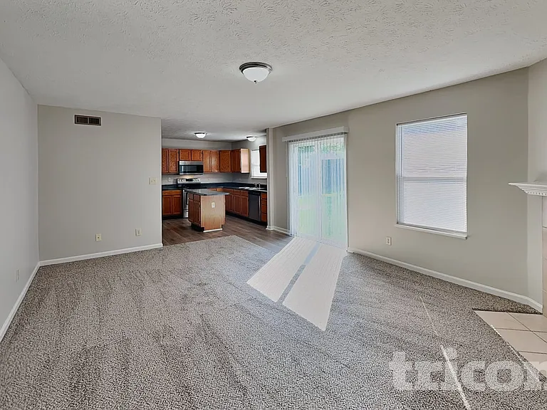 1809 Woodstream Ct — Photo 3
