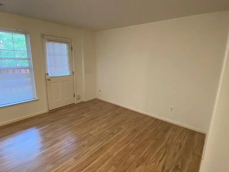 2560 Belcroft Pl — Photo 27