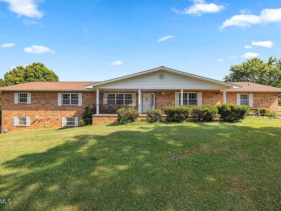 1st image of 220 Barberry Dr