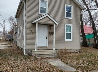 1415 W 9th St, Waterloo, IA 50702