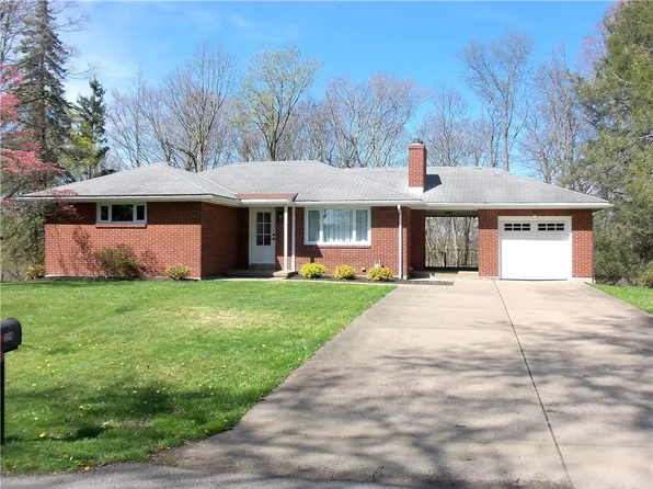 239 Woodside Dr, Washington, PA 15301