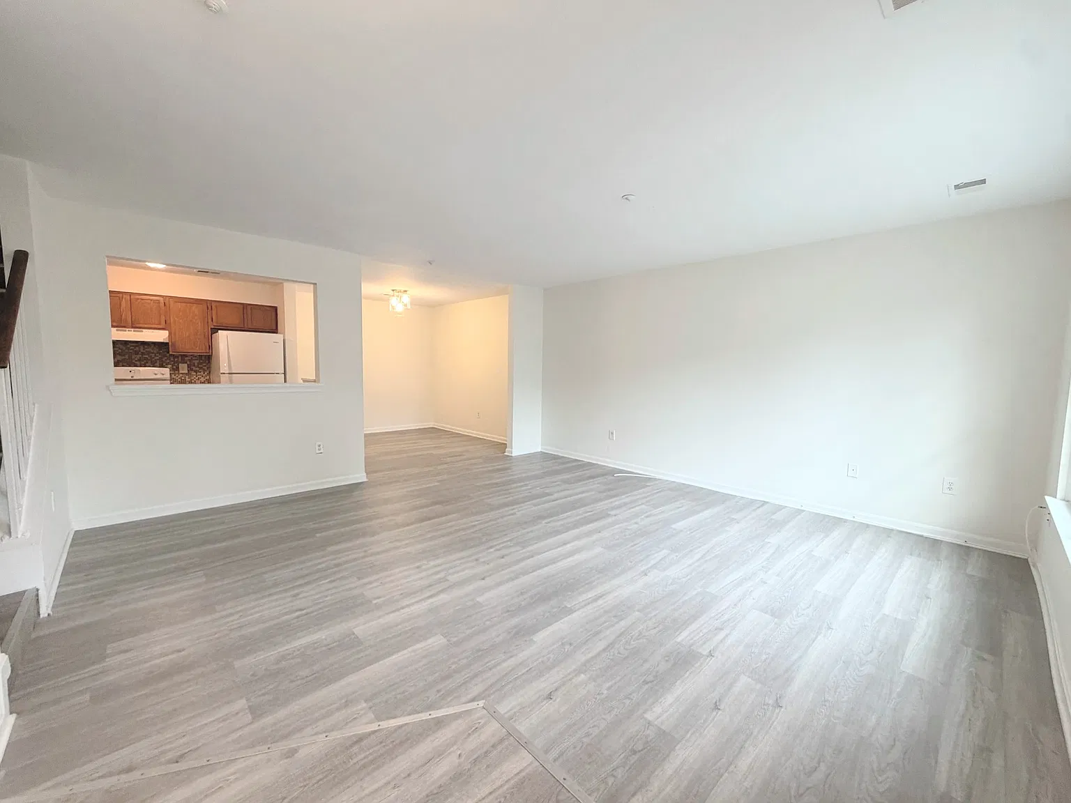 3 bed, 2.5 bath, 1650 sqft, $2,699 — Photo 2