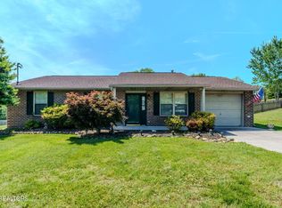 2148 Tuscany Gardens Dr, Powell, TN 37849