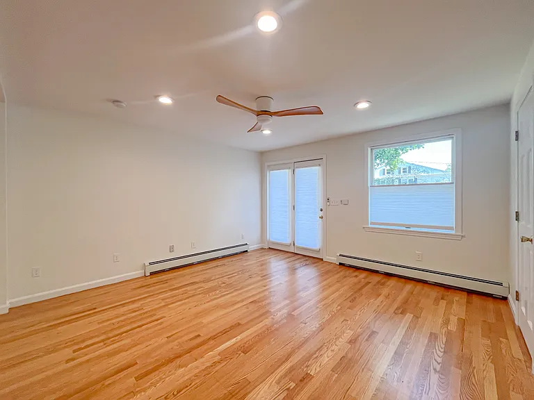 22 Crescent Ave — Photo 35