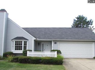 916 Knollcrest Ct #108, Akron, OH
