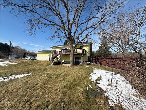 3rd image of 5749 Leix Rd