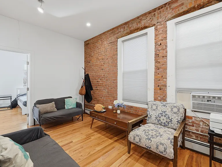 201-203 Monticello Ave #3 — Photo 8
