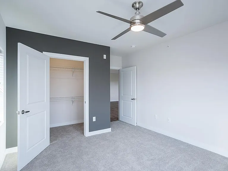Brookside Apartments — Photo 122