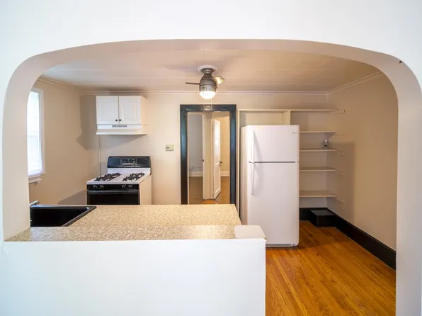 196 10th St, Troy, NY 12180