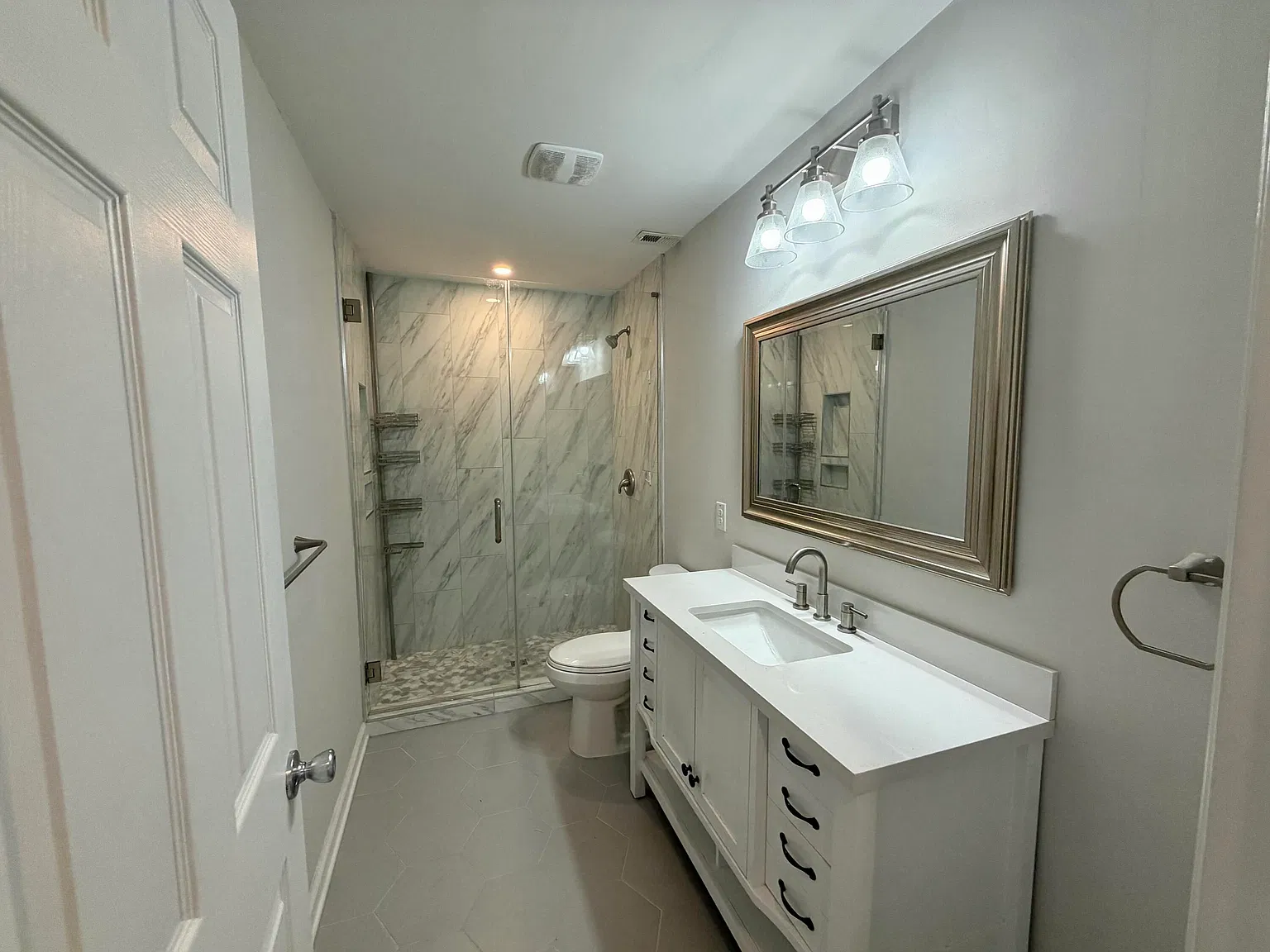 3 bed, 2.0 bath, 1100 sqft, $1,900 — Photo 4