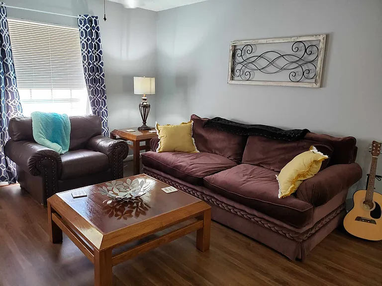2312 Smuts Dr — Photo 13