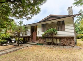 540 Schoolhouse St, Coquitlam, BC V3J 5P1