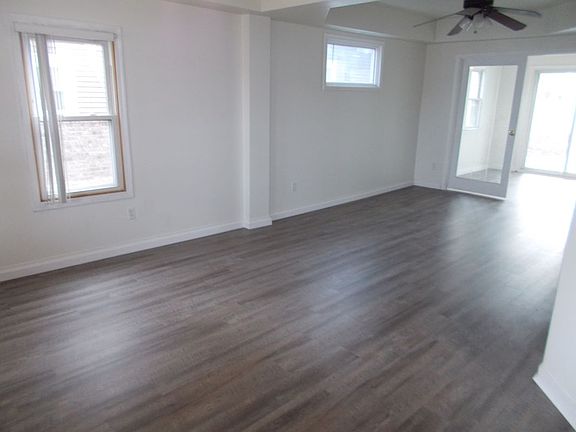5th image of 3341 Buckingham Ave