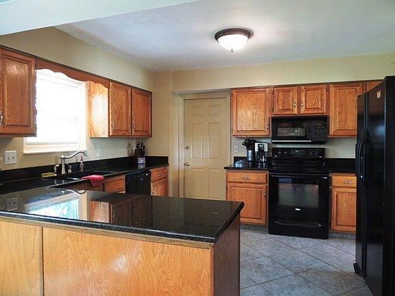 4th image of 5281 Silverwood Ct
