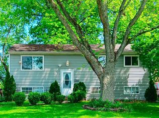 2596 Weyburn Rd, Columbus, OH 43232