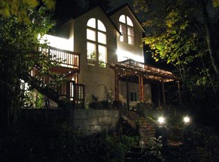 18455 Steamboat Way, West Linn, OR