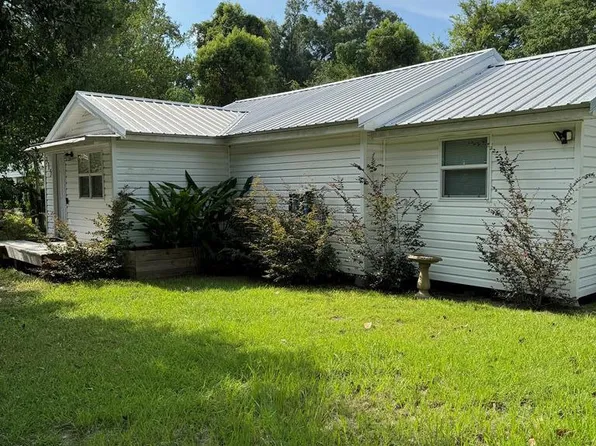 315 E Church St, Wewahitchka, FL 32465