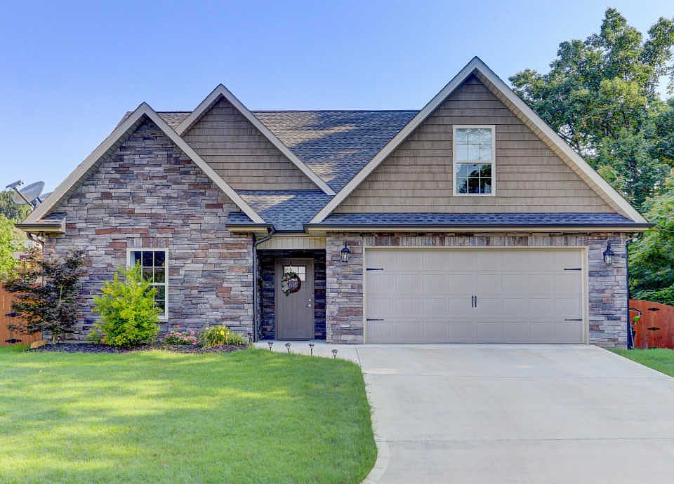 1st image of 7901 Forbes Ln