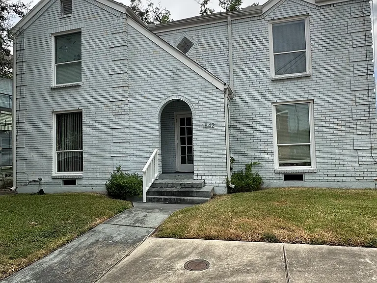 1842 W Main St #3 — Photo 3