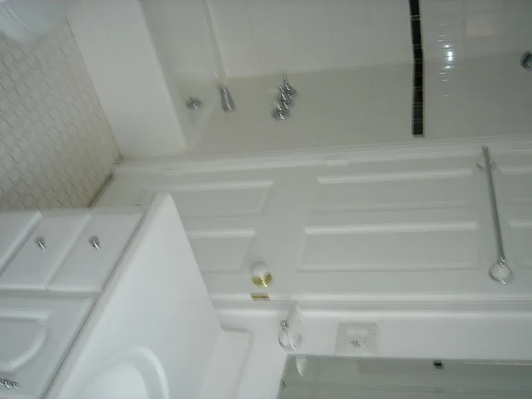 2538 Foster Ave — Photo 14