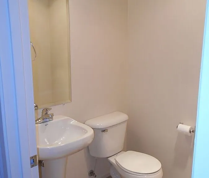 2095 NE Sheffield Ave — Photo 19