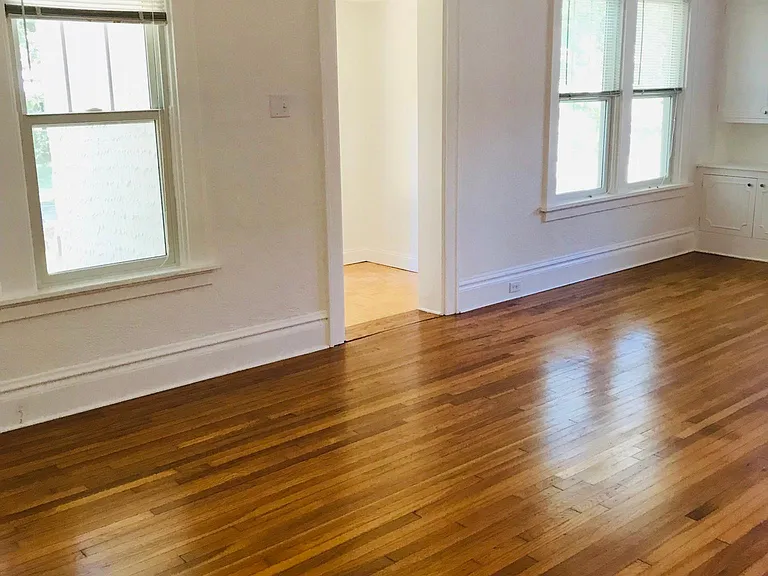 300 Papin Ave — Photo 12