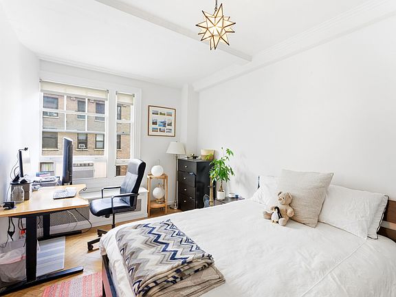 5th image of 140 W 71st St APT 7E