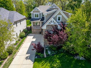 5607 Hillcrest Rd, Downers Grove, IL 60516