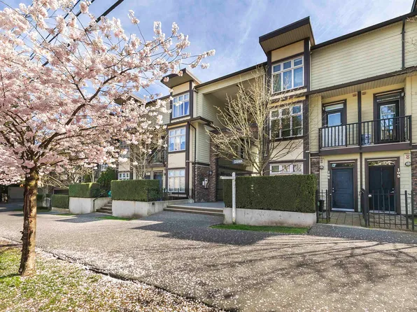 5588 Patterson Ave #219, Burnaby, BC V5H 0A7