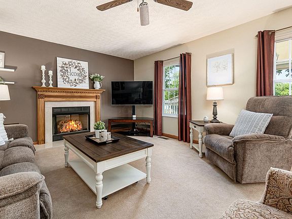 4th image of 2070 Shirlene Dr