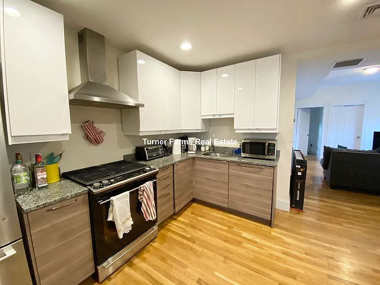 92 L St #2F — Photo 12