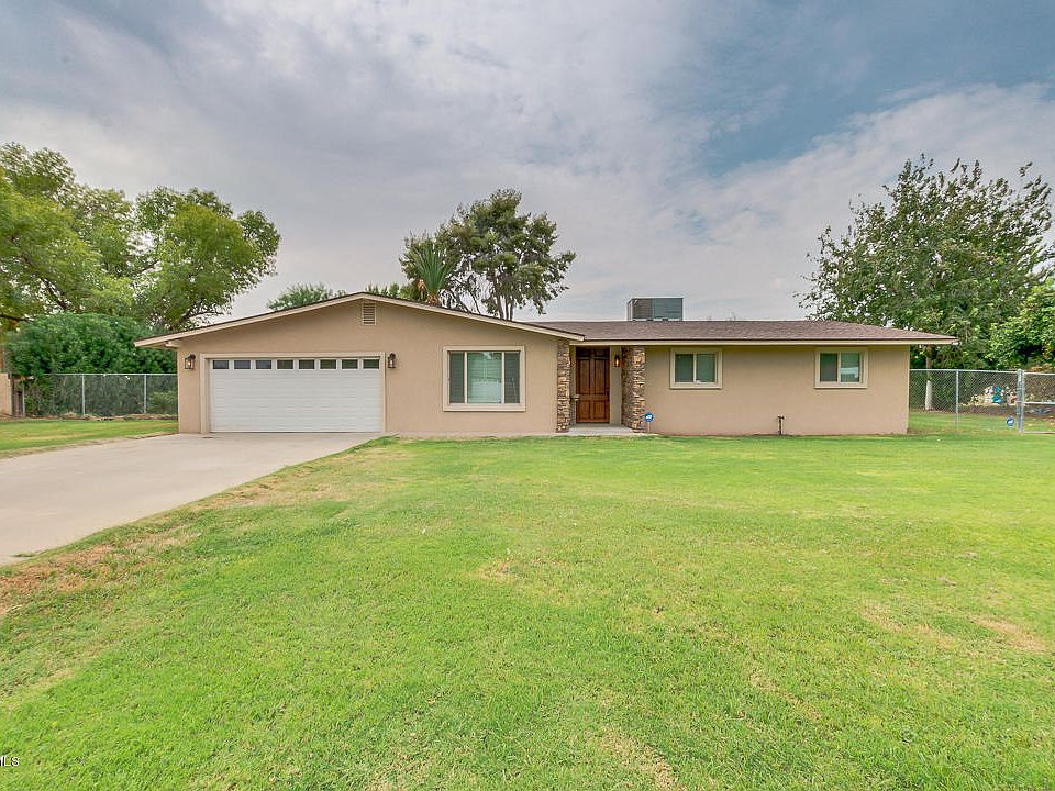 1st image of 2739 W Desert Dr