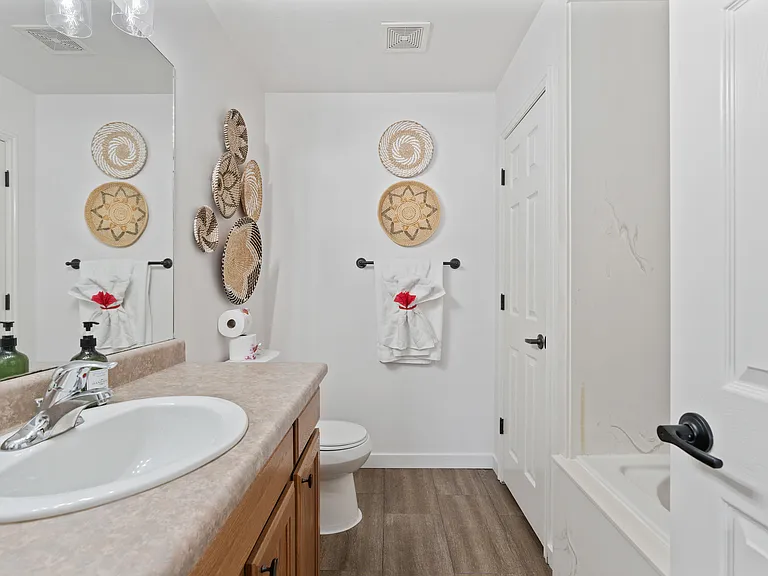 120 N Century Dr — Photo 8