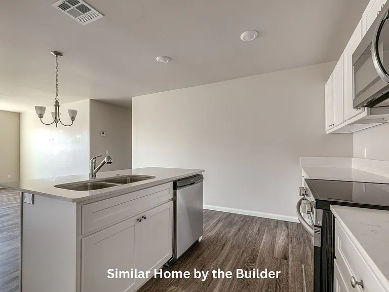 1103 Ashton Ln — Photo 3